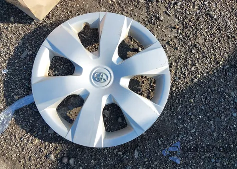 2009 Toyota Camry Le z USA, uszkodzony, nr VIN 4T1BE46K99U843979